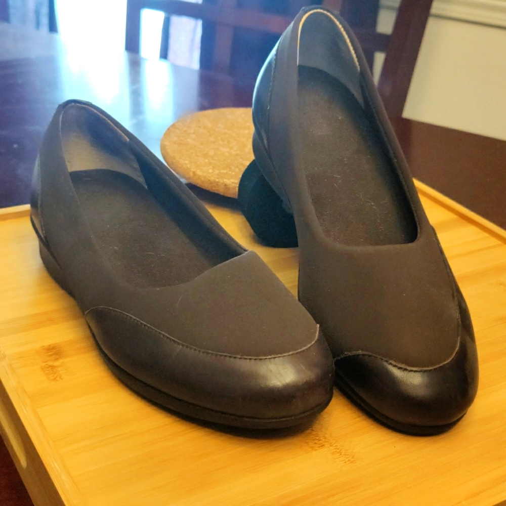 Women's Drew Therapeutic Leather Slip on Loafers Size 9.5 W